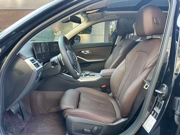 BMW 3 Series 2025 2025款 330Li M运动曜夜套装