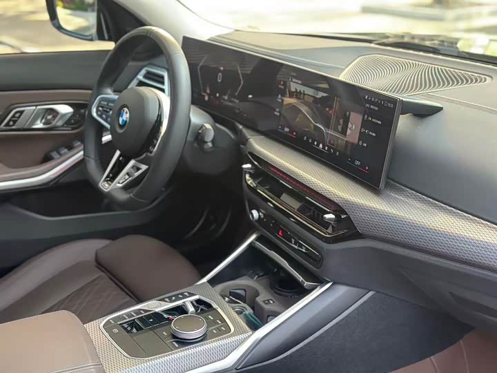 BMW 3 Series 2025 2025款 330Li M运动曜夜套装