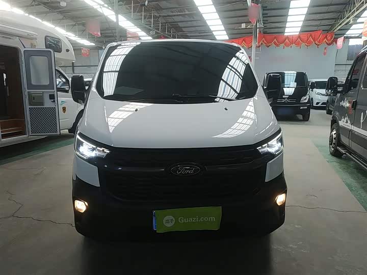 Ford Transit 2023 2023款 2.0T柴油手动多功能商用车短轴低顶5/6座