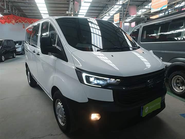 Ford Transit 2023 2023款 2.0T柴油手动多功能商用车短轴低顶5/6座