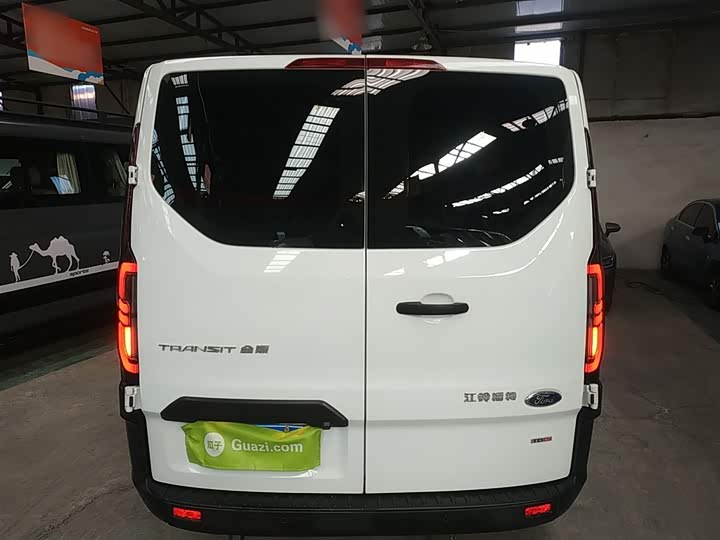 Ford Transit 2023 2023款 2.0T柴油手动多功能商用车短轴低顶5/6座