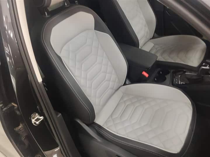 Volkswagen Tayron 2025 2025款 众享款 300TSI