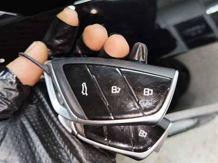 Maxus Mifa 7 2024 2024款 改款 超混 长续航版 悦享版