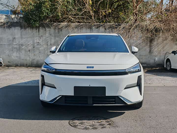 Geely Galaxy L6 2025 2025款 EM-i 140km 探索+版