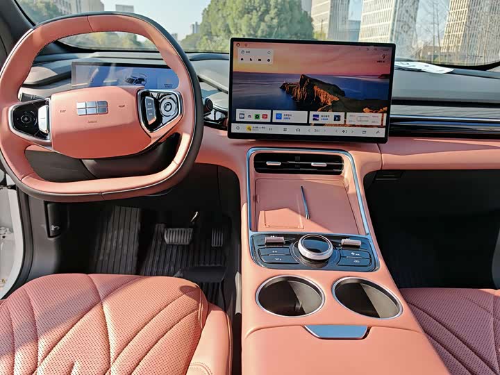 Geely Galaxy L6 2025 2025款 EM-i 140km 探索+版