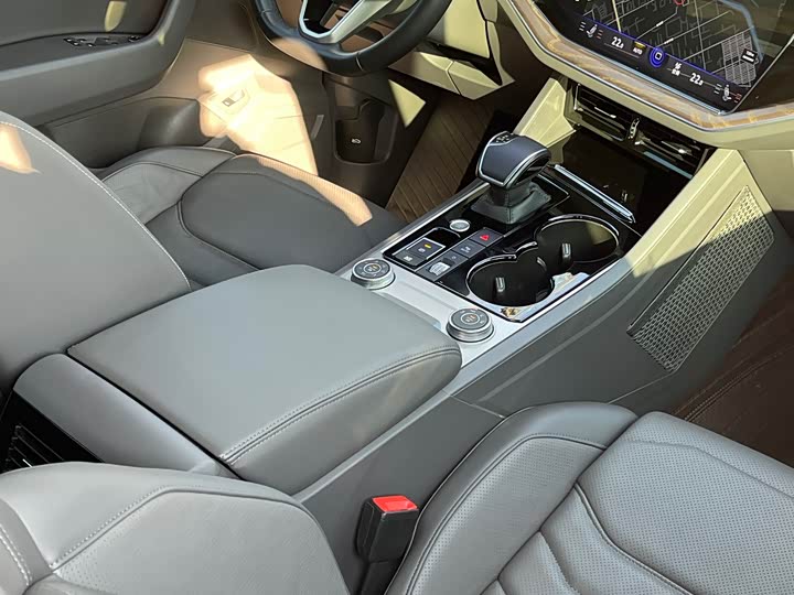 Volkswagen Touareg 2023 2023款 3.0TSI 锐享版 曜黑运动套装