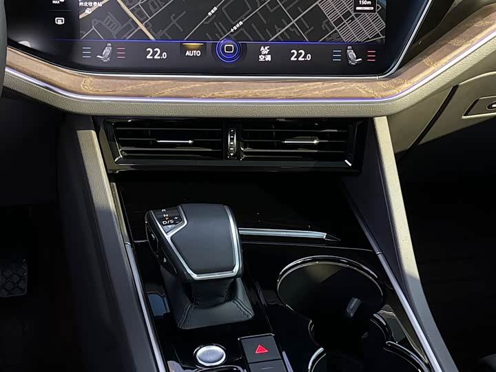 Volkswagen Touareg 2023 2023款 3.0TSI 锐享版 曜黑运动套装
