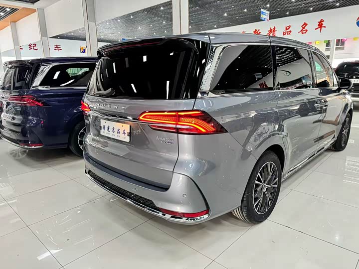 Roewe iMax 8 2023 2023款 400TGI 越享版