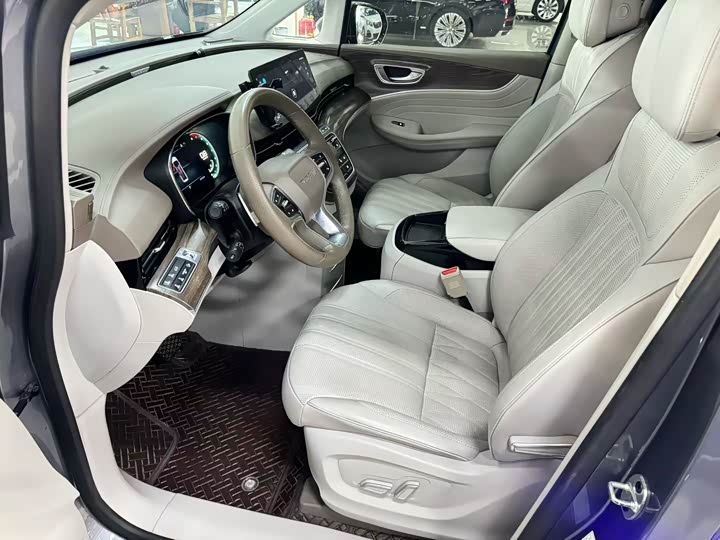 Roewe iMax 8 2023 2023款 400TGI 越享版