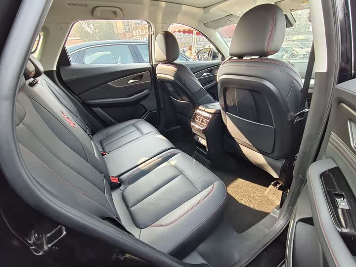 Dongfeng Forthing T5 EVO 2021 2021款 1.5TD DCT铂金版 热浪