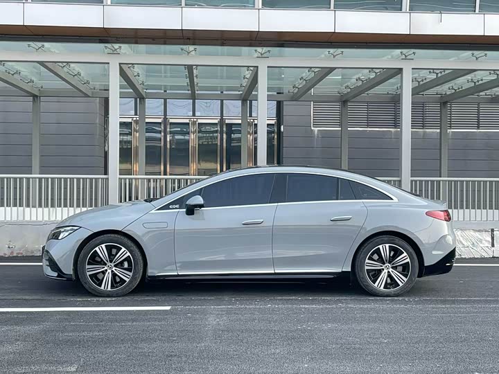 Mercedes-Benz EQE 2022 2022款 350 先锋版