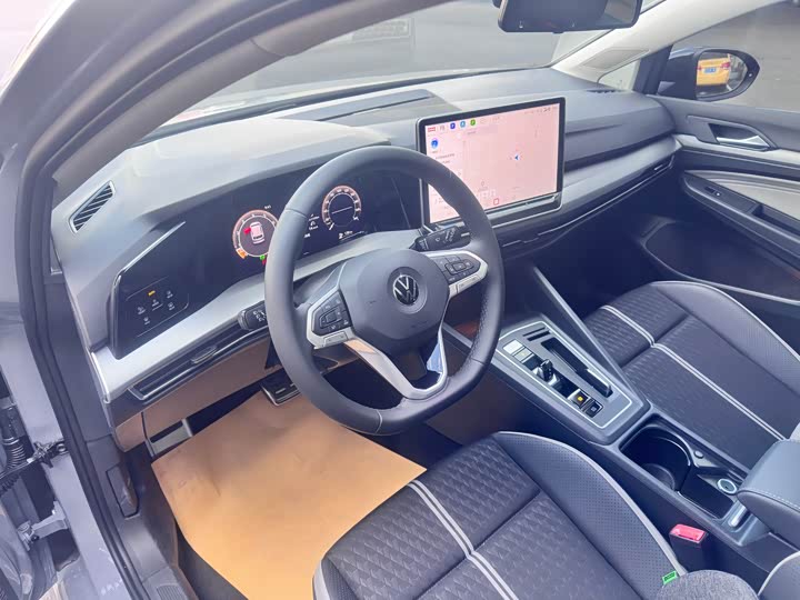 Volkswagen Golf 2025 2025款 改款 300TSI Pro