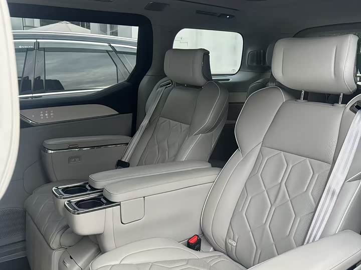 Volvo EM90 2025 2025款 Ultra 六座