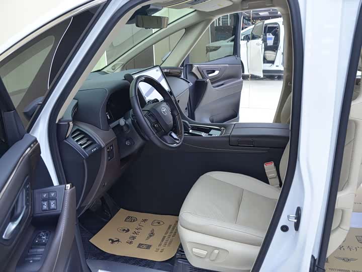 Toyota Alphard 2024 2024款 双擎 2.5L 尊贵版