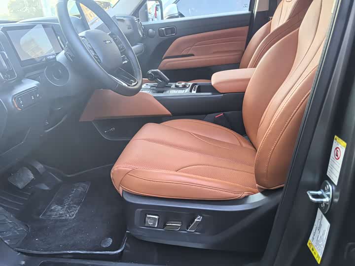 Haval H9 2024 2024款 2.0T 汽油四驱极境版