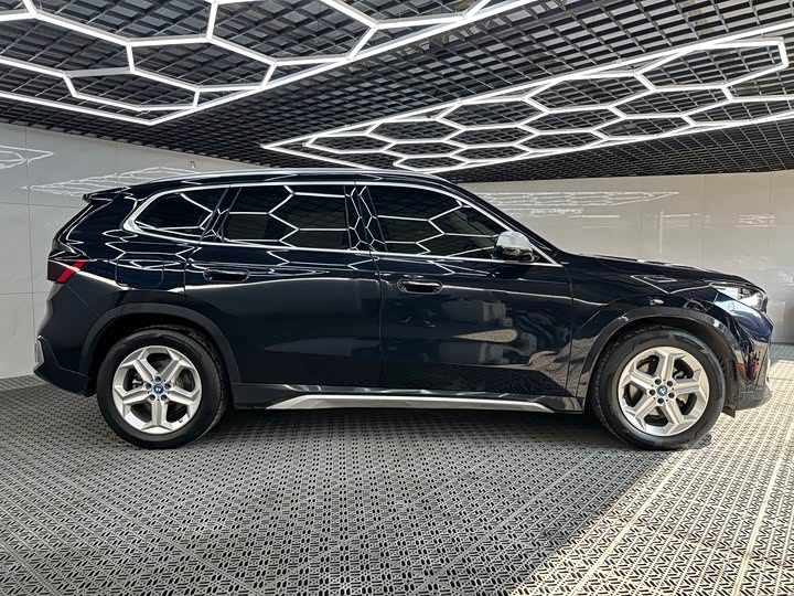 BMW iX1 2023 2023款 eDrive25L M运动套装