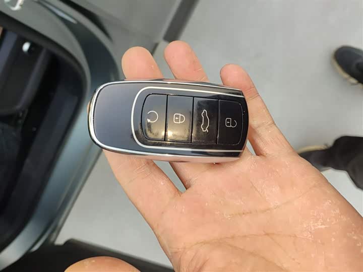 Chery Tiggo 8L 2024 2024款 2.0T 两驱尊贵版 5座