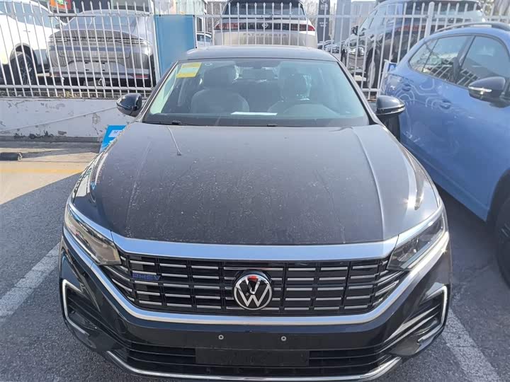 Volkswagen Passat Hybrid 2025 2025款 430PHEV 混动商务版