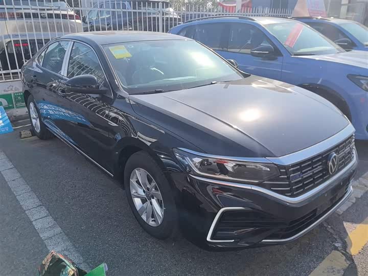 Volkswagen Passat Hybrid 2025 2025款 430PHEV 混动商务版