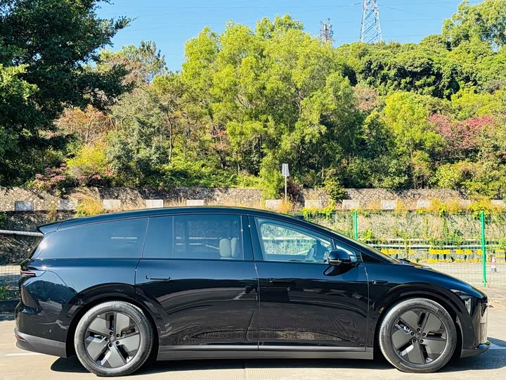 LiXiang i8 2025 2025款 标准版