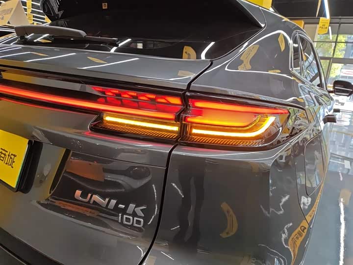 Changan UNI-K Hybrid 2023 2023款 智电iDD 1.5T 135km智领型