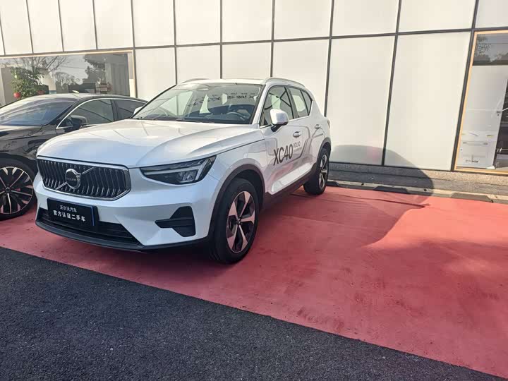 Volvo XC40 2025 2025款 B4 四驱智远豪华版