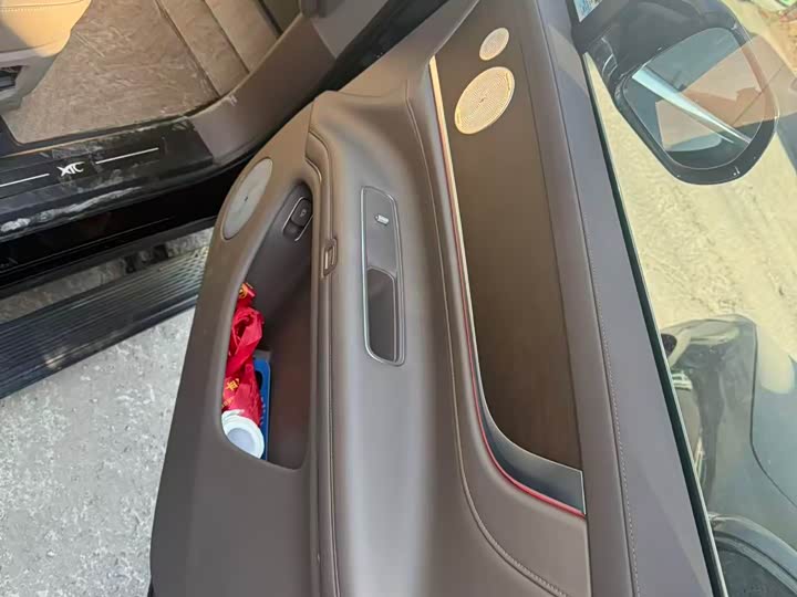 Aito M9 2025 2025款 增程 Max版 52kWh 6座版