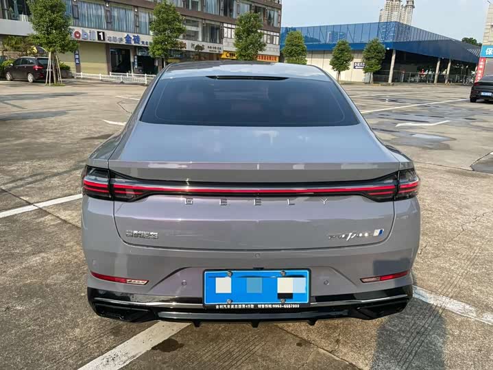 Geely Preface L 2024 2024款 油混 1.5TD 天宫版