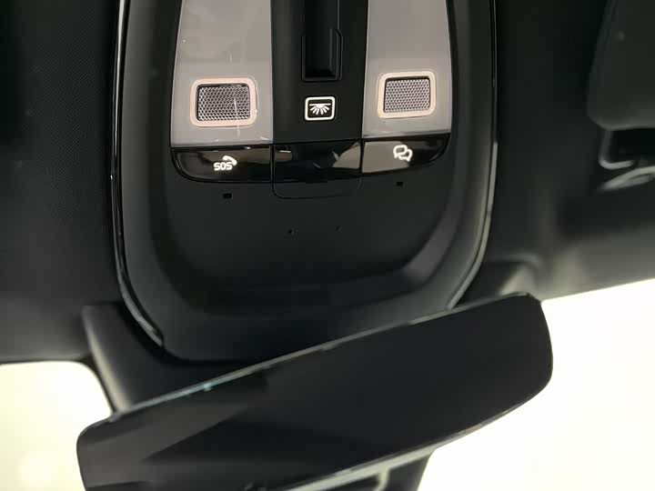 Volvo XC90 2025 2025款 B6 智逸豪华版 7座