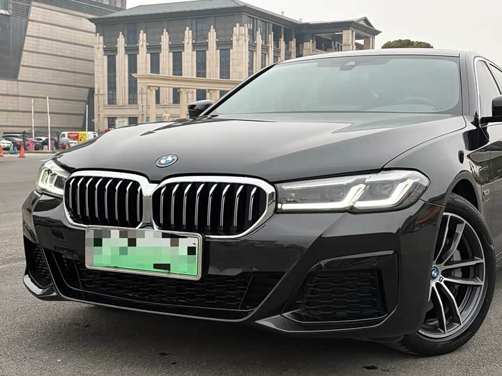 2022 BMW 5 Series Hybrid