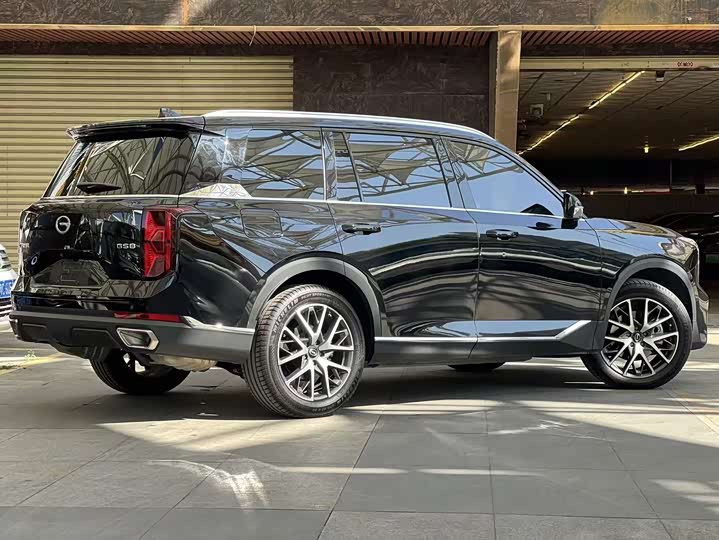 GAC Trumpchi GS8 2025 2025款 领航系列 2.0TGDI 两驱豪华版 5座