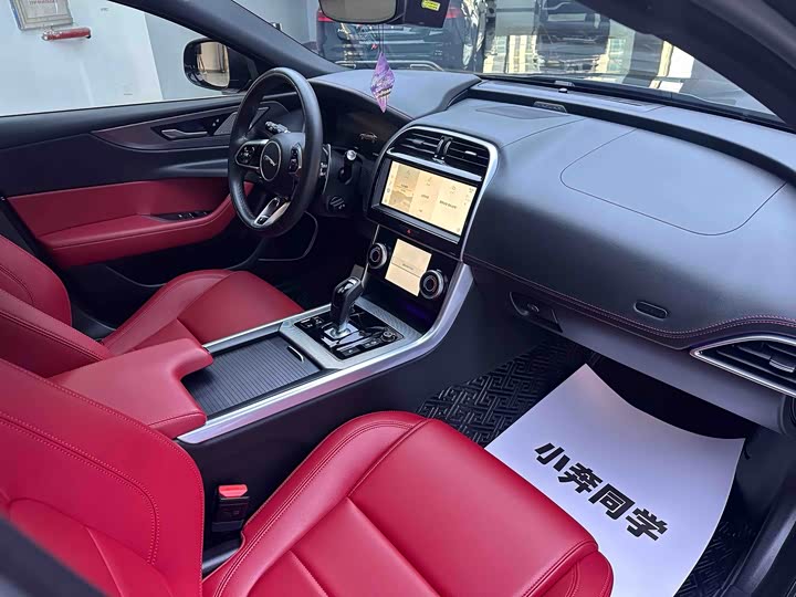 Jaguar XE L 2024 2024款 2.0T 250PS R-DYNAMIC S进取运动版