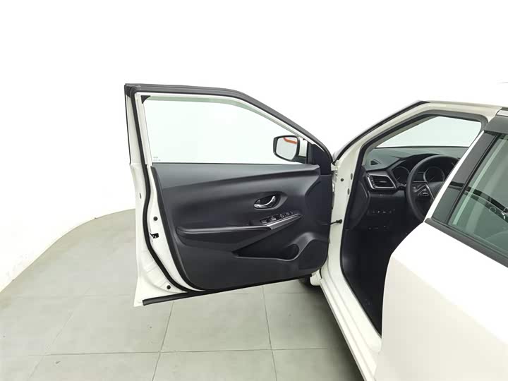 Nissan Lannia 2021 2021款 1.6L CVT炫酷版