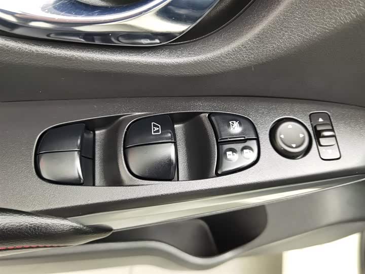 Nissan Lannia 2021 2021款 1.6L CVT炫酷版