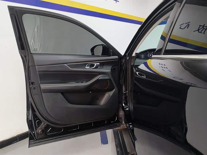 Changan UNI-K Hybrid 2022 2022款 蓝鲸iDD 130km 1.5T 尊贵型