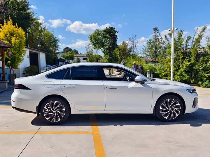 2026 Volkswagen Sagitar L