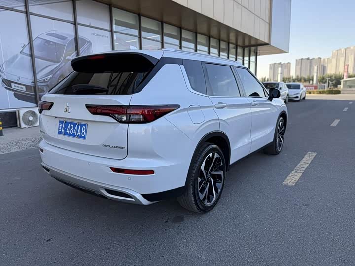 Mitsubishi Outlander 2023 2023款 1.5T CVT四驱尊享版 5座