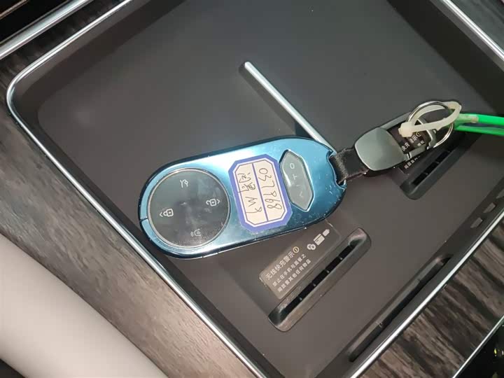 Aito M9 2025 2025款 增程 Ultra版 52kWh 5座版