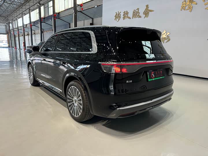 Aito M8 2025 2025款 增程 Max+版 53.4kWh 5座版