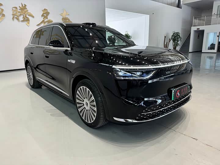 Aito M8 2025 2025款 增程 Max+版 53.4kWh 5座版