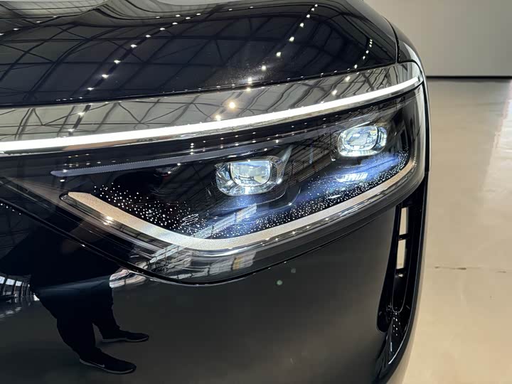 Aito M8 2025 2025款 增程 Max+版 53.4kWh 5座版