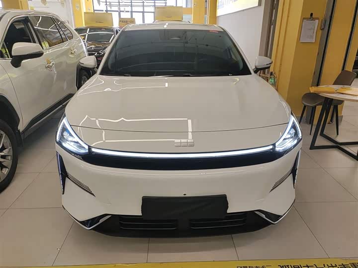 Geely Galaxy L6 2025 2025款 EM-i 140km 探索+版