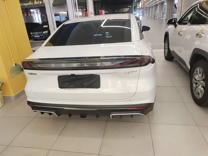 Geely Galaxy L6 2025 2025款 EM-i 140km 探索+版