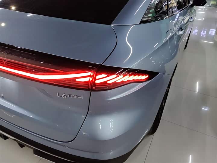 Geely Galaxy L6 2025 2025款 EM-i 140km 星舰版