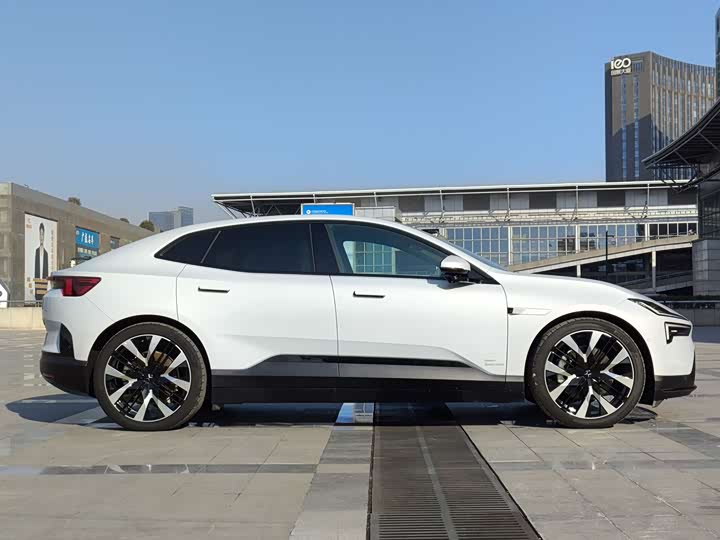 Polestar 4 2023 2023款 双电机长续航PLUS