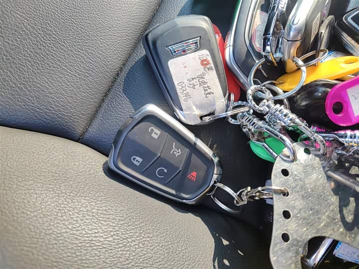 Cadillac XT4 2024 2024款 28T 两驱豪华型