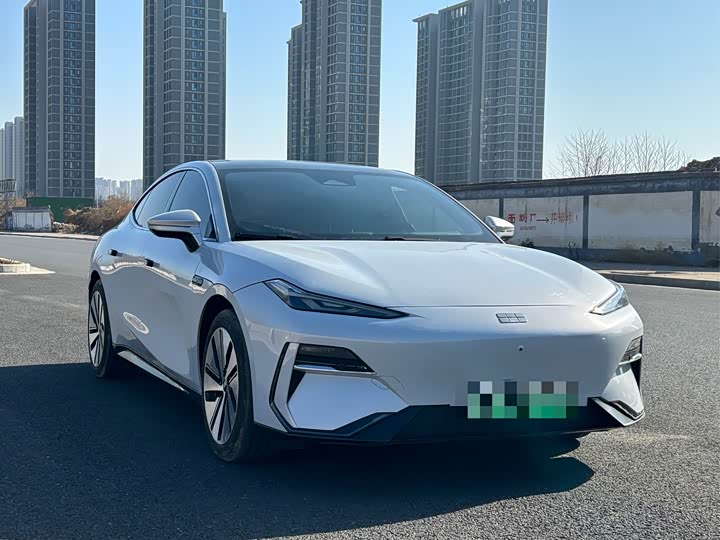 Geely Galaxy E8 2024 2024款 665km 后驱星舰 智驾版