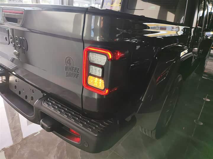Jeep Gladiator 2022 2022款 3.6L 先行版