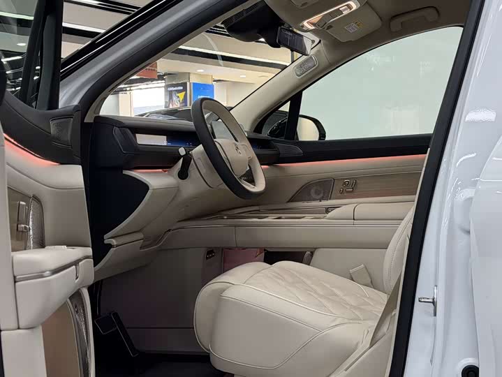 Nio ES8 2026 2026款 六座行政豪华版