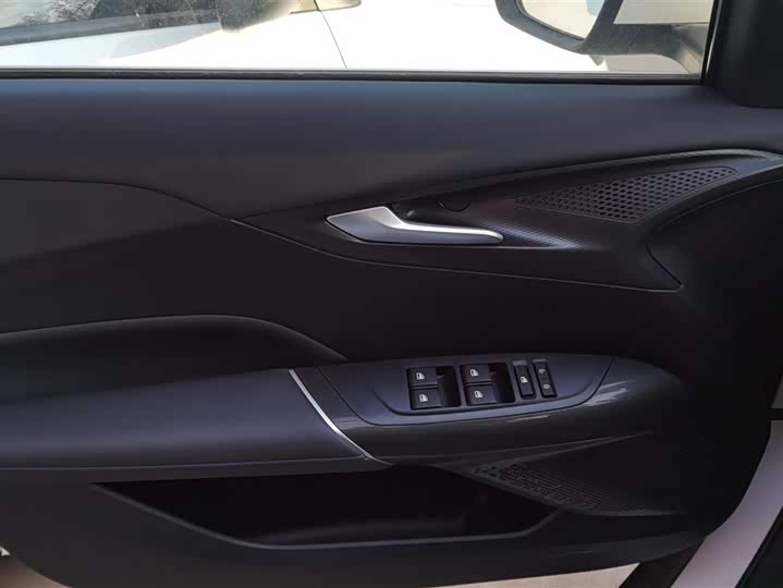 Changan Eado Plus 2025 2025款 蓝鲸 1.5T 500Bar尊贵型